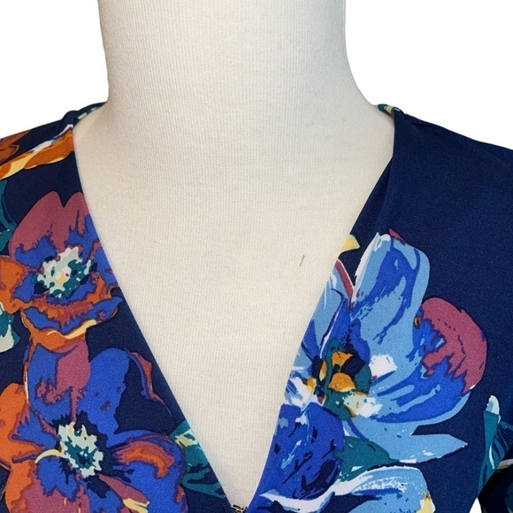 Kate & Mallory Women's Top Size M Blue Floral Wrap Tie Around Waist Short Sleeve - Picture 2 of 12